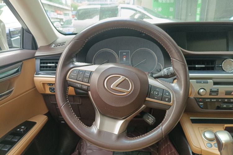 Used Lexus ES 2017 200 30th Anniversary Edition Steering Wheel