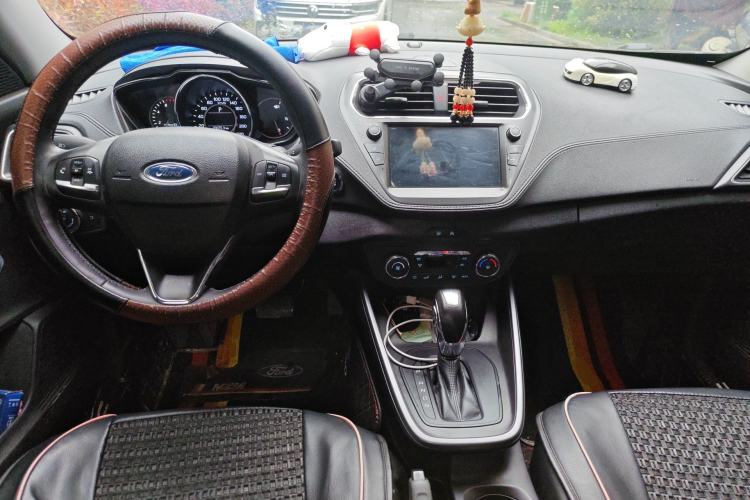 Used Ford Escort 2019 Revised Version 1.5L Automatic Enjoyment Type China VI Standard Center Console