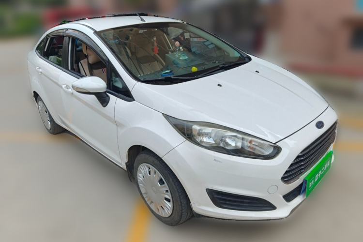 Used Ford Fiesta 2013 Sedan 1.5L Manual Fashion Edition Front Right 45 Deg