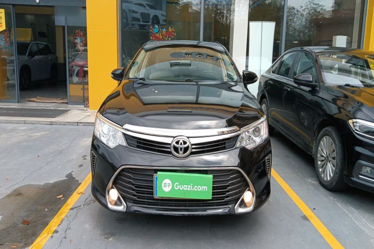 Used Toyota Camry 2016 2.0G 10th Anniversary Leading Edition
