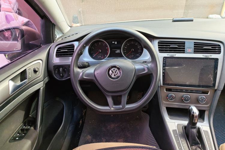 Used Volkswagen Golf 2016 1.6L Automatic Fashion Model