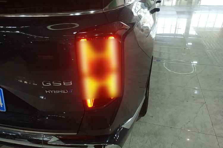 Used GAC Trumpchi GS8 2022 Dual-Engine Series 2.0TM Two-Wheel Drive Prestige Edition (7 Seats) Right Rear Taillight