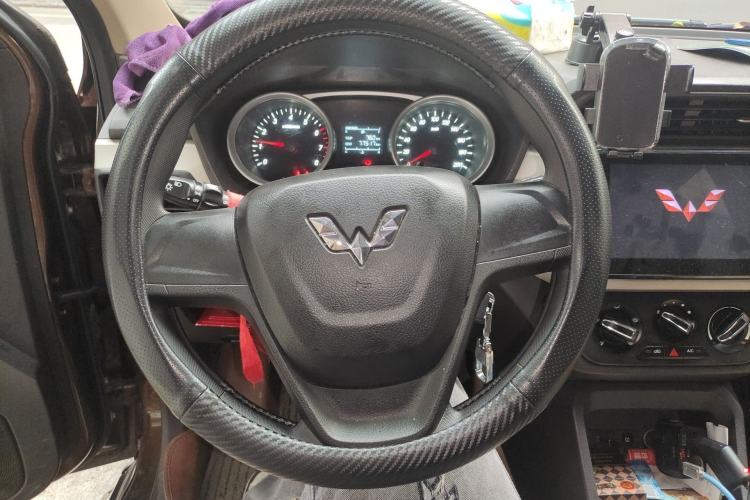 Used Wuling Hongguang 2021 1.5L S Comfort Edition LAR Steering Wheel