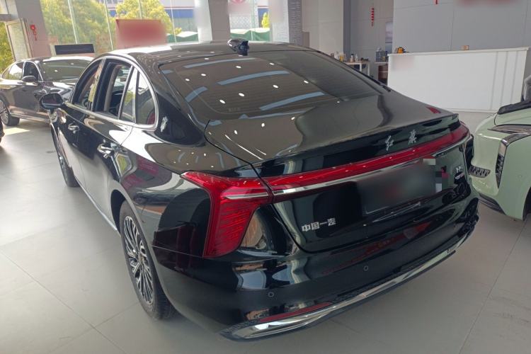 Used Hongqi H5 2025 2.0T Automatic Flag Edition – 500 000 Units Commemorative Version