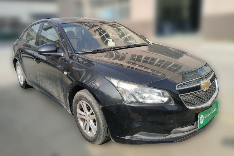 Used Chevrolet Cruze 2015 1.5L Classic SL MT Front Right 45 Deg