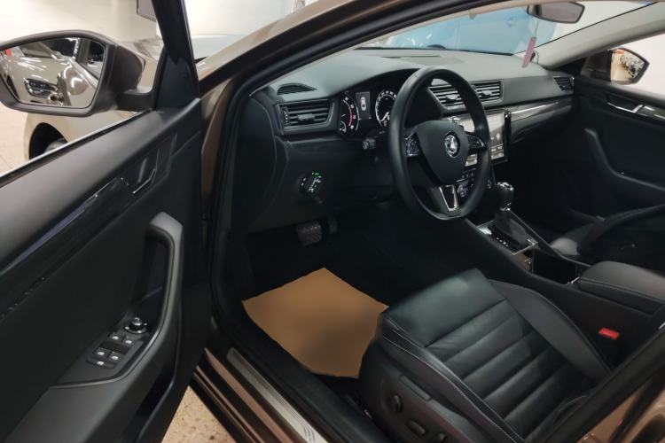 Used Skoda Superb 2016 TSI330 DSG Smart Drive Edition
