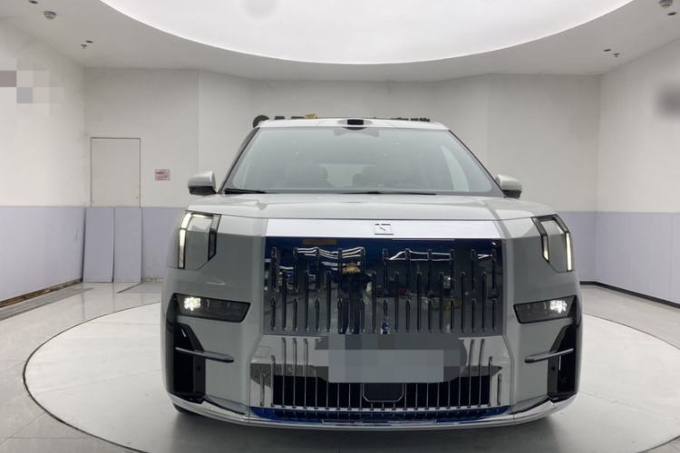 Used Zeekr 009 2024 Six-Seat Executive Version 4WD 108 kWh
