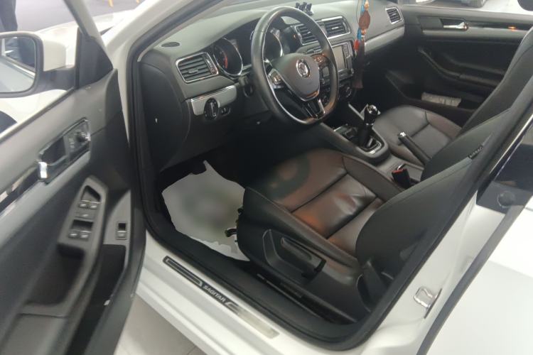 Used Volkswagen Sagitar 2018 1.6L Manual Comfort Model