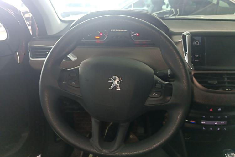 Used Peugeot 2008 2014 1.6L Automatic Fashion Edition