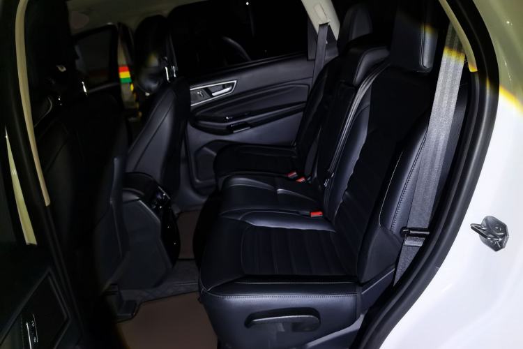 Used Ford Edge 2018 EcoBoost 245 Two-Wheel-Drive Titanium 7-Seater China V Standard
