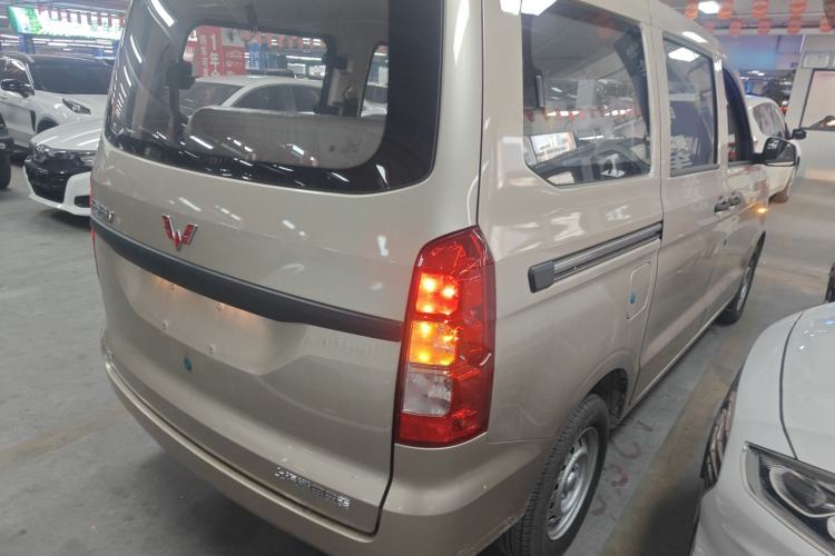 Used Wuling Hongguang V 2022 1.5L Jingqu Version Hydraulic Power Steering LAR