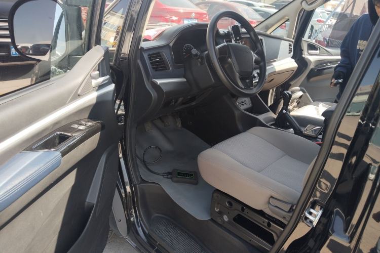 Used FORTHING Lingzhi 2023 V3 1.6L Base Model 2 Seats Driver Seat