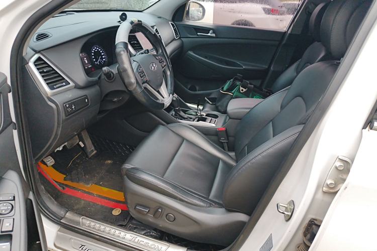 Used Hyundai Tucson 2018 1.6T Dual-Clutch Two-Wheel Drive 15th Anniversary Special Edition
