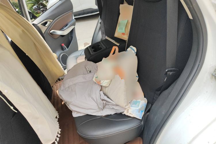 Used BYD Song New Energy 2017 Song DM 1.5TID All-Wheel Drive Prestige Model Left Rear Seat