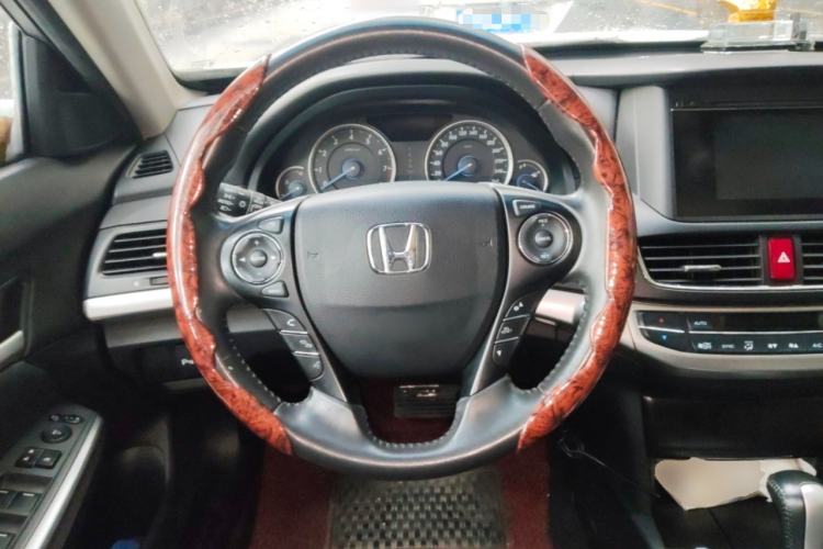 Used Honda Crosstour 2014 2.4L Luxury Edition
