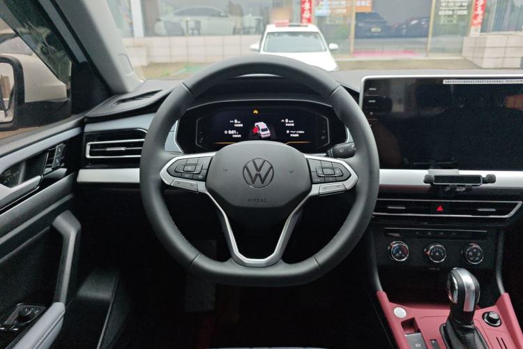 Used Volkswagen Lavida 2024 1.5L Automatic Starry Sky 5 Million Edition Steering Wheel