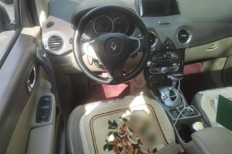 Used Renault Koleos 2012 2.5L 4x4 Comfort Edition with Navigation