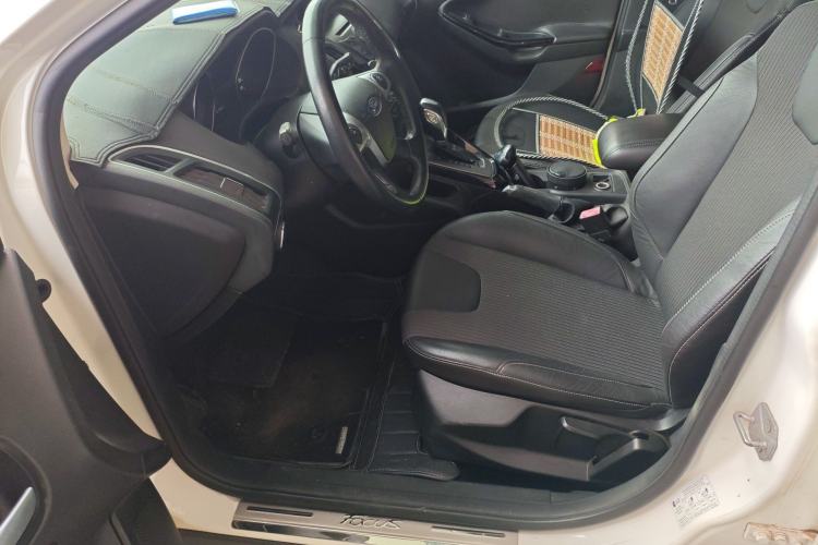 Used Ford Focus 2012 Sedan 1.6L Automatic Fashion Edition