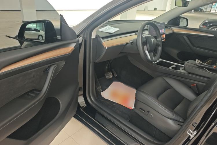 Used Tesla Model Y 2021 Standard Range Rear-Wheel Drive Version