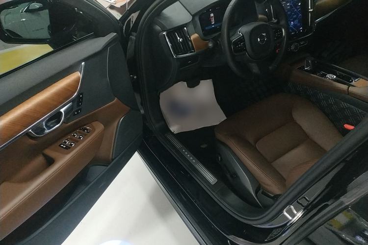 Used Volvo S90 2025 B5 Zhiyi Luxury Edition