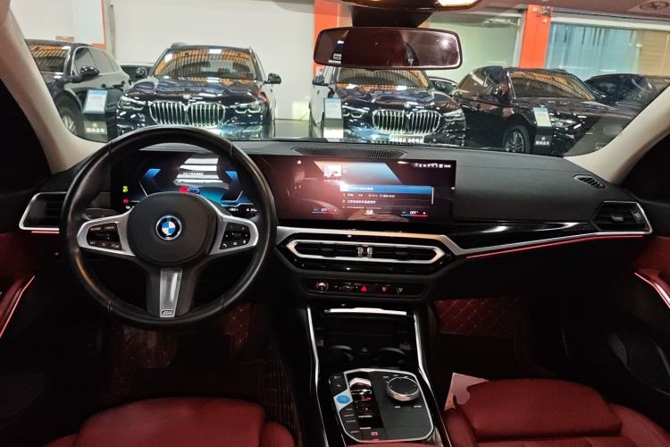 Used BMW i3 2022 eDrive 35 L Center Console