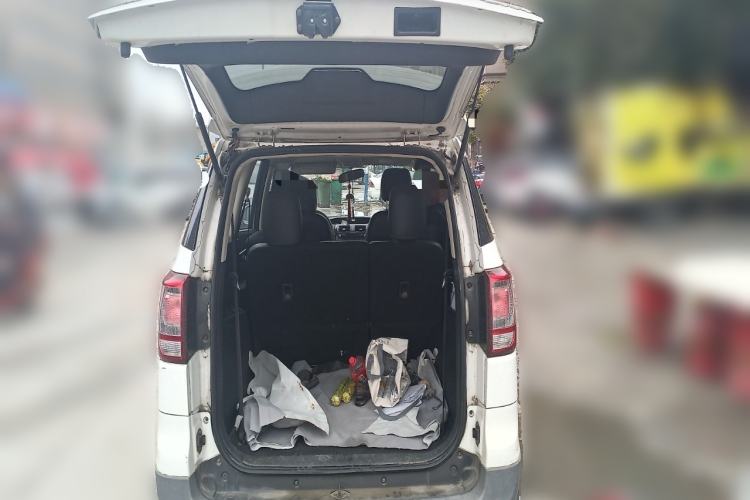 Used HYOSOW S3 2014 1.5L Comfort Version China IV Emission Standard Trunk