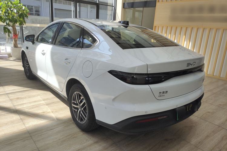 Used BYD Seal 05 DM-i 2025 DM-i Intelligent Drive 120KM Flagship Model Exterior 2