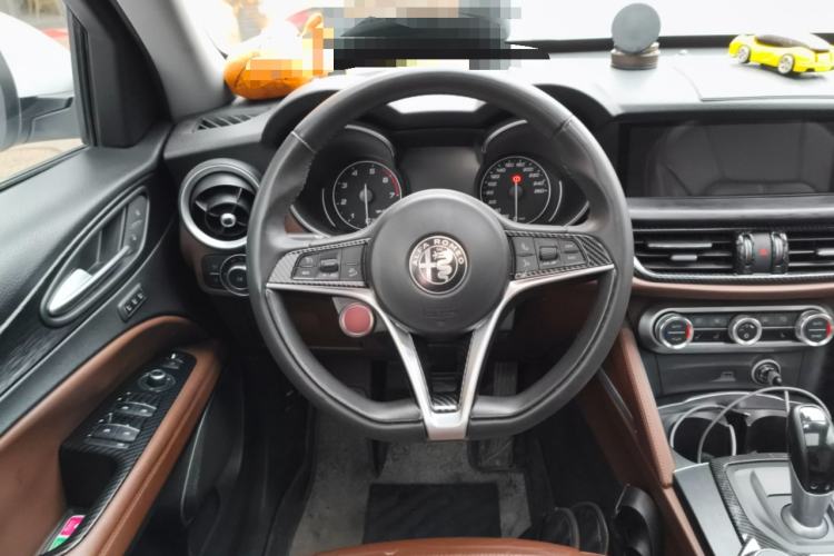 Used Alfa Romeo Stelvio 2017 2.0T 200HP Luxury Edition