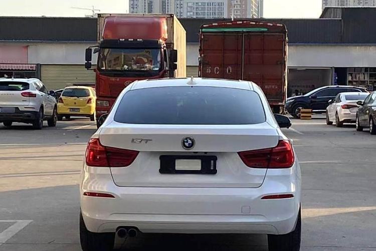 Used BMW 3 Series GT 2018 320i Sport Edition
