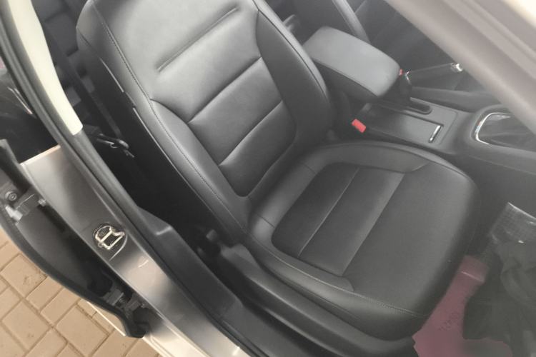 Used Volkswagen Sagitar 2017 230TSI Automatic Comfort Version
