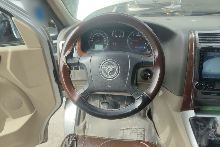 Used Foton Scenic G5 2022 2.0T Diesel Business & Travel Van 7/9 Seats 4F20TC3 Steering Wheel