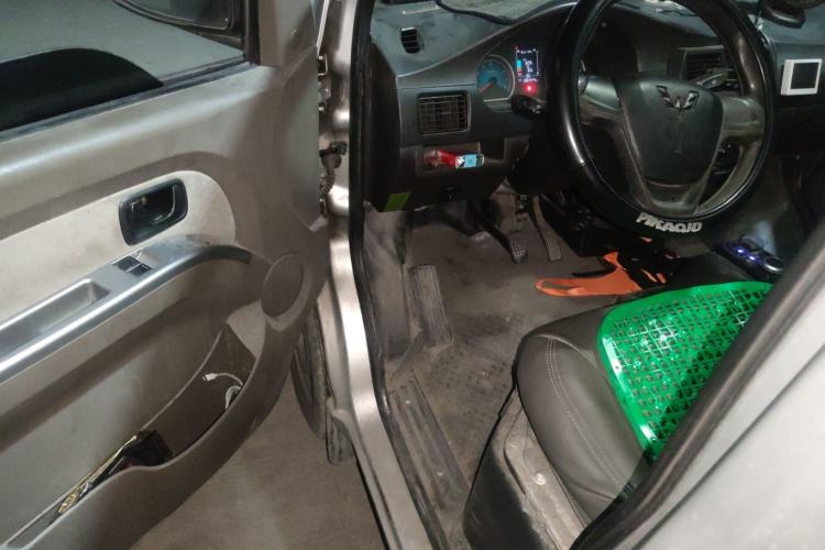 Used Wuling EV50 2021 Box-Type Logistics Vehicle Bocreat Penghui 43.2 kWh Liyang Electric Control System
