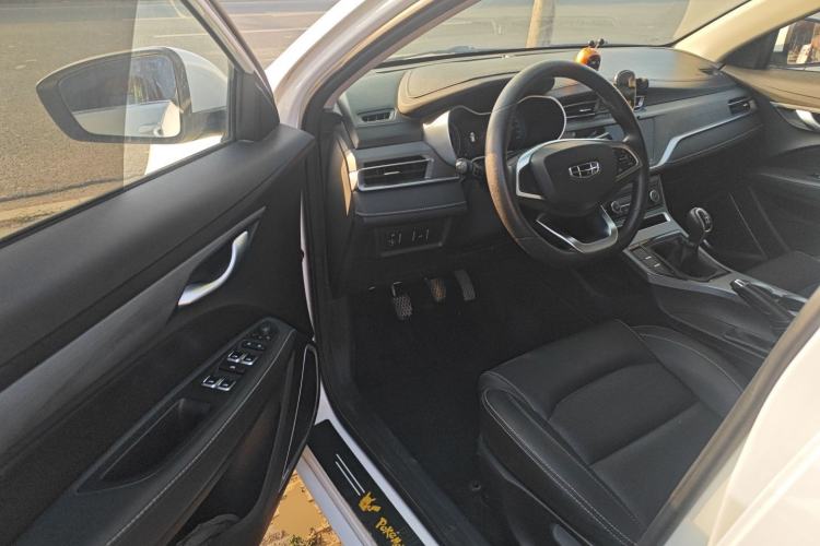 Used Geely Auto Emgrand 2021 UP 1.5L Manual Luxury Model
