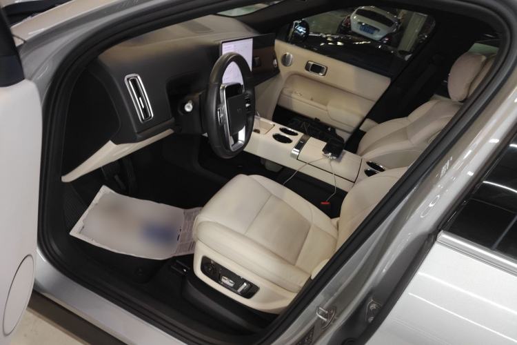 Used Li Auto L8 2023 Pro Model
