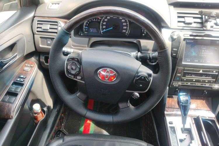 Used Toyota Camry 2015 2.5G Luxury Navigation Edition Steering Wheel