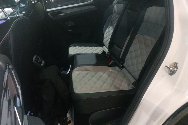 Used Volkswagen Tayron X 2023 380TSI Four-Wheel Drive Flagship Smart Edition Left Rear Seat