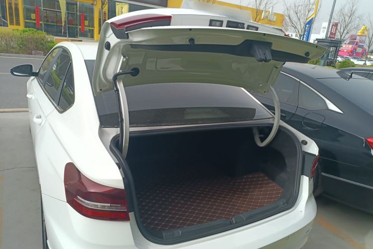 Used Volkswagen Lavida 2021 1.5L Automatic Comfort Edition
