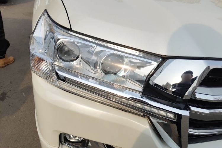 Used Toyota Land Cruiser 
