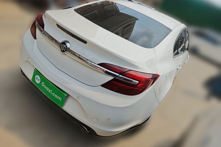 Used Buick Regal 2015 1.6T Leading Technology Model Rear Right 45 Deg