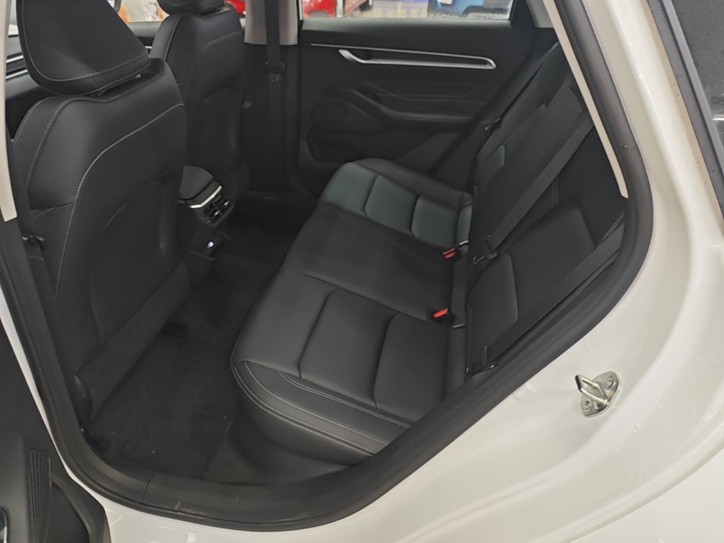Geely Auto Emgrand 2026 Model 4th Generation 4 Millionth Anniversary Edition 1.5L CVT Overdrive Edition — снимка 20