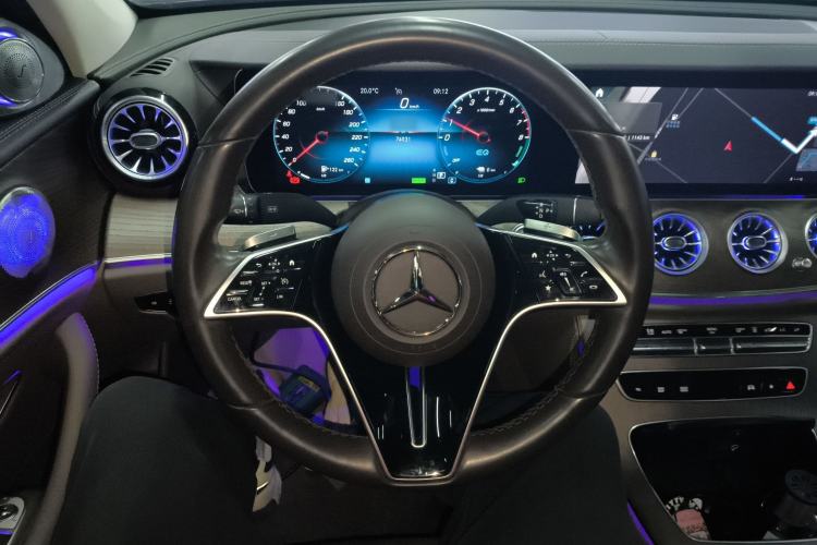 Used Mercedes-Benz E-Class New Energy 2022 Restyled E 350 e L Plug-in Hybrid Sports Sedan Steering Wheel