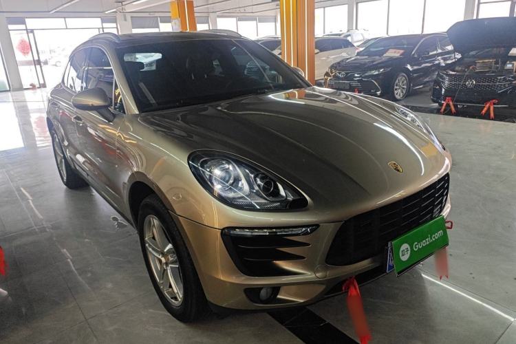 Used Porsche Macan 2014 Macan 2.0T Front Right 45 Deg
