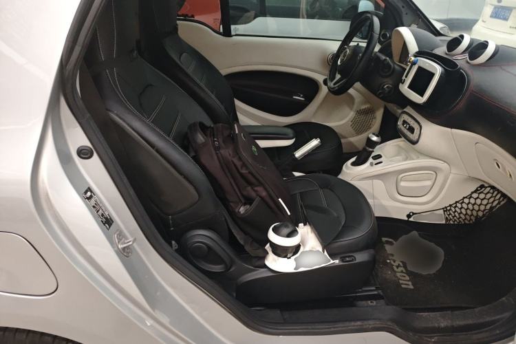 Used smart fortwo 2016 0.9T 66kW Hardtop Pioneer Edition
