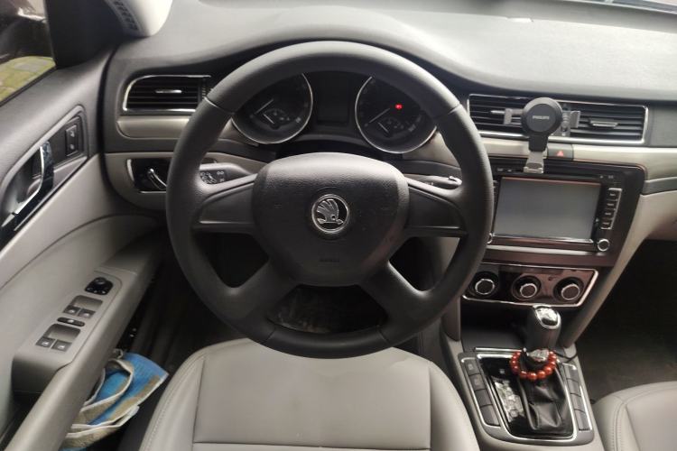Used Skoda Superb 2013 1.4TSI DSG Sport Edition Steering Wheel