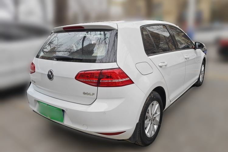 Used Volkswagen Golf 2016 1.6L Automatic Fashion Model