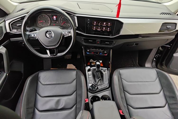 Used Volkswagen Tayron 2020 330TSI Two-Wheel Drive Luxury Smart Connectivity Version Center Console