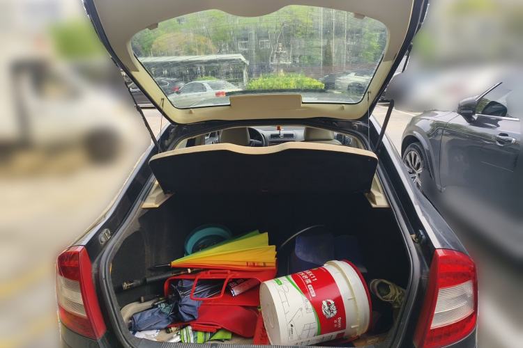 Used Skoda Octavia 2012 1.6L Automatic Yijun Edition Trunk