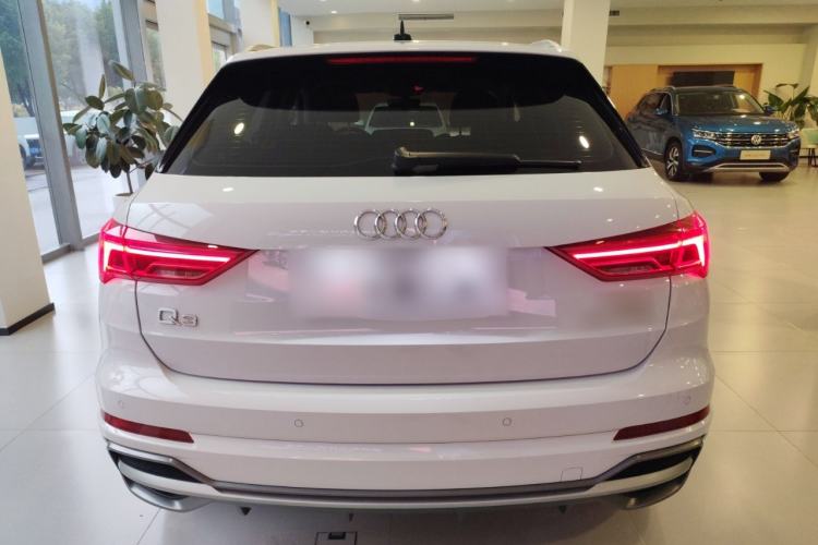 Used Audi Q3 2023 35 TFSI Fashion Dynamic Model (1.4T)
