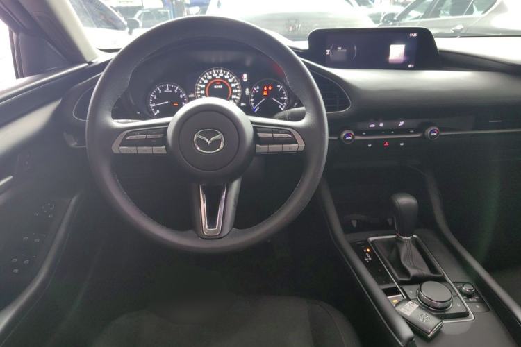 Used Mazda 3 Axela 2020 1.5L Automatic ZhiMei Edition Steering Wheel