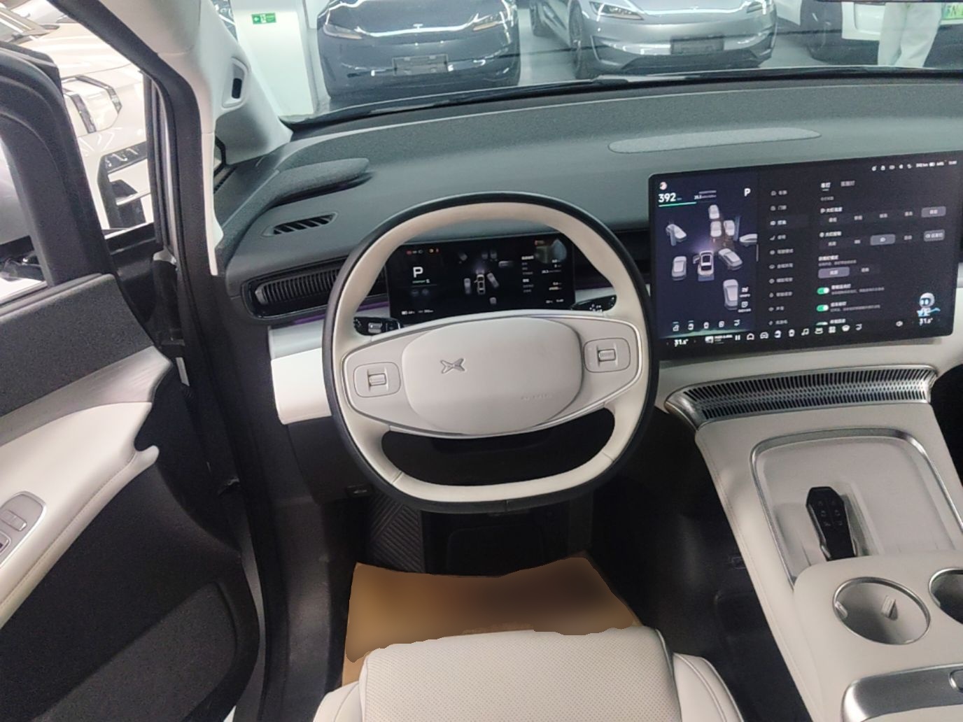 XPeng X9 2024 610 Long-Range Pro — снимка 13